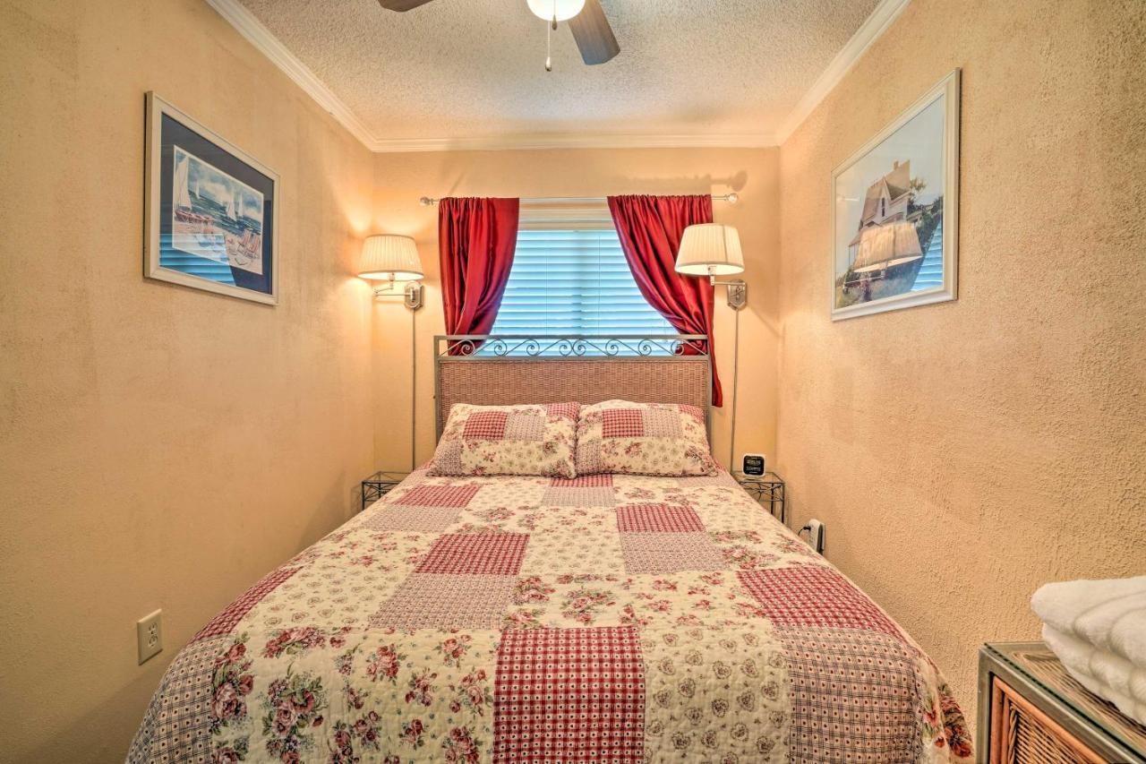 Isle Of Palms Beachfront Condo With Balcony And Pool! Exterior photo